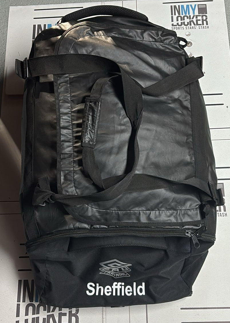 England Rugby Umbro Wheeled Kit Bag [Black]