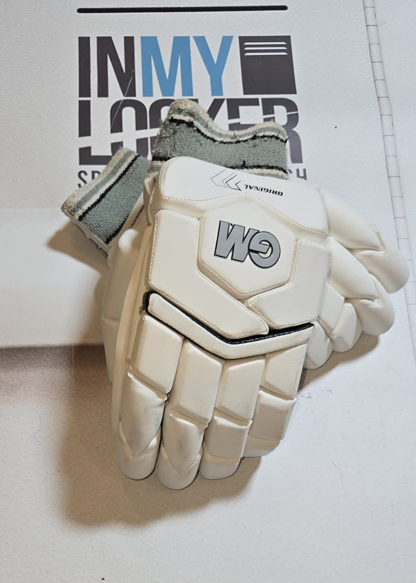 Somerset Player Worn Right Handed Gunn and Moore Original Batting Gloves [White]