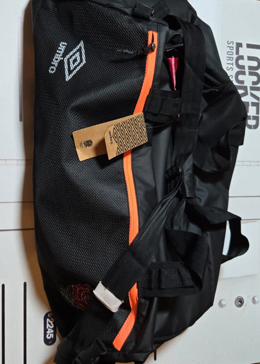 Gabriel Oghre - England Umbro Medium Gym Holdall [Black]