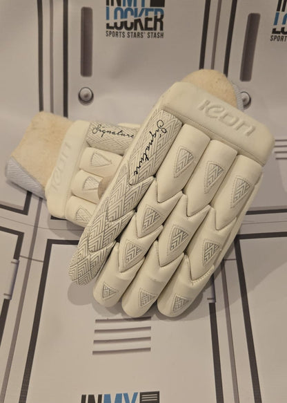 Icon Somerset Player Worn Adult Right Hand Signature Batting Gloves [White]