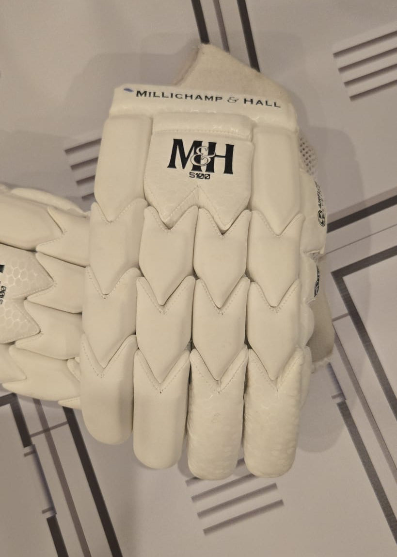 Millichamp & Hall Somerset  Player Worn Right Hand S100 Batting Glove [White]