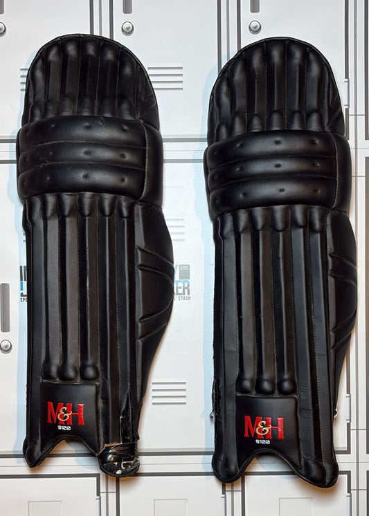 Millichamp and Hall S100 Batting Pads [Black]