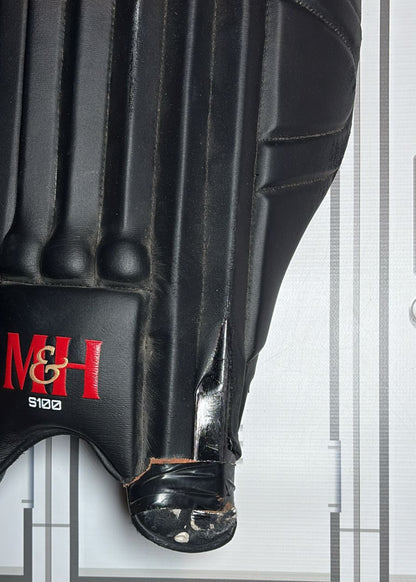Millichamp and Hall S100 Batting Pads [Black]