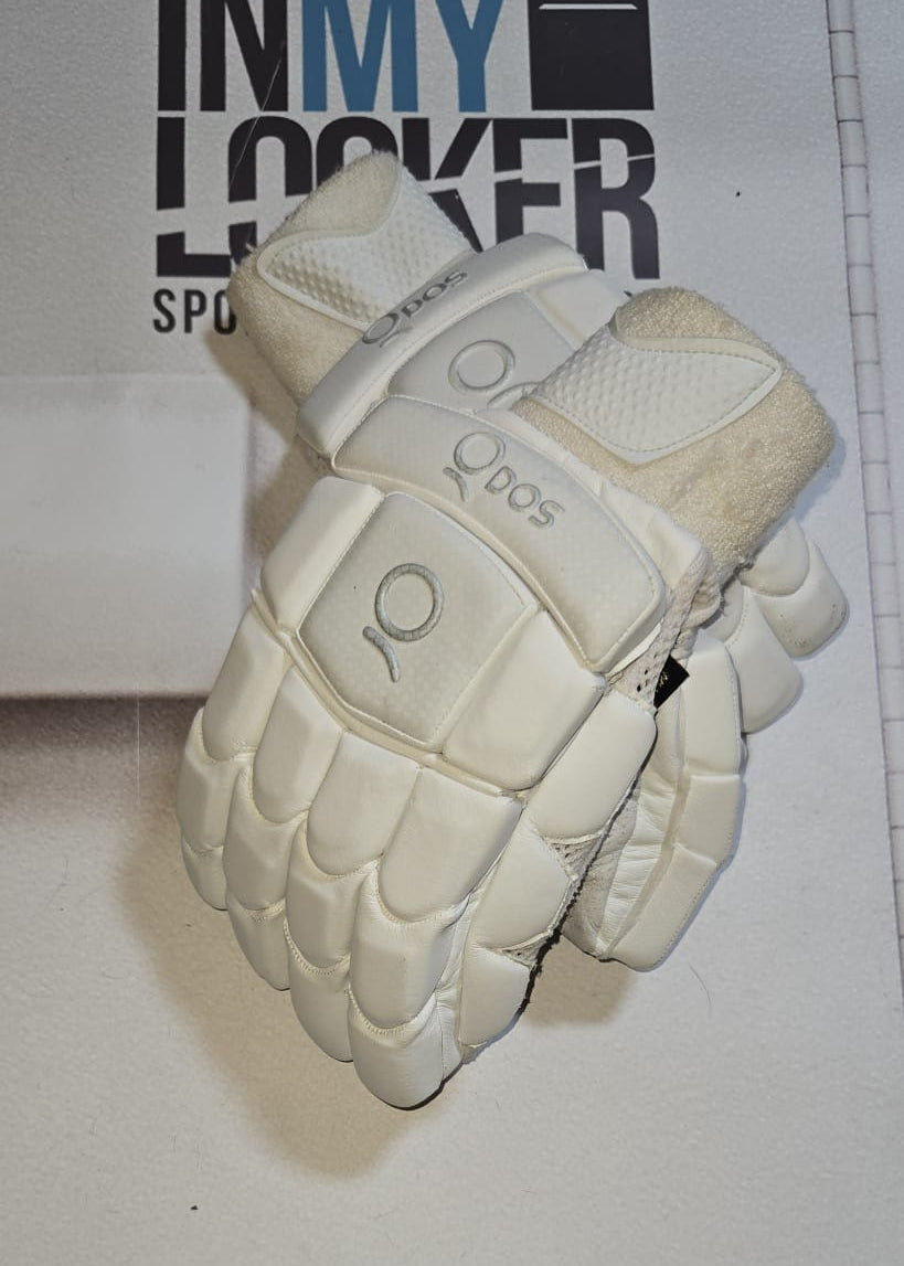 Somerset Player Worn Right Handed Qdos Original Batting Gloves [White]