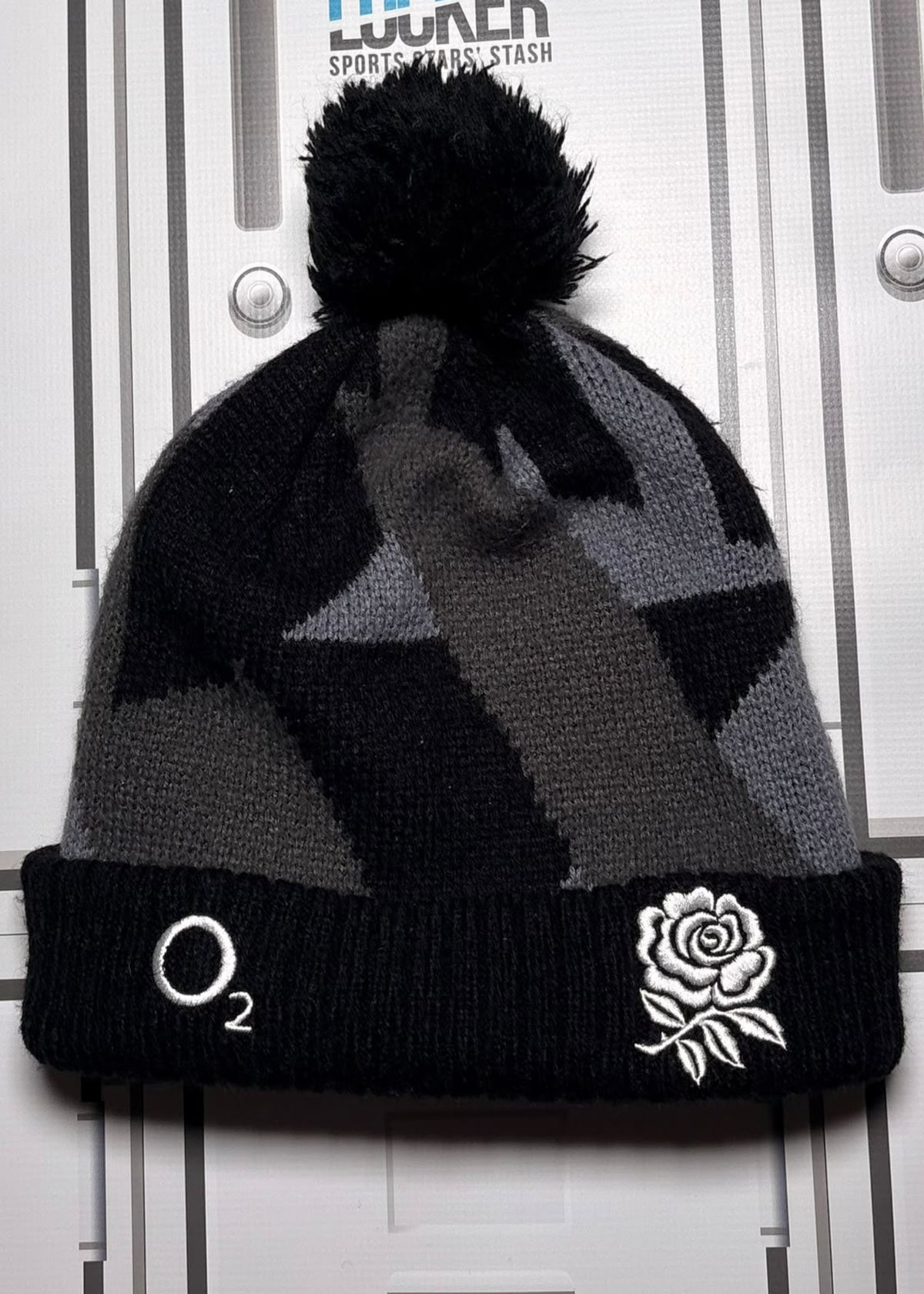 Theo Dan - England Rugby Umbro Bobble Hat [Black]