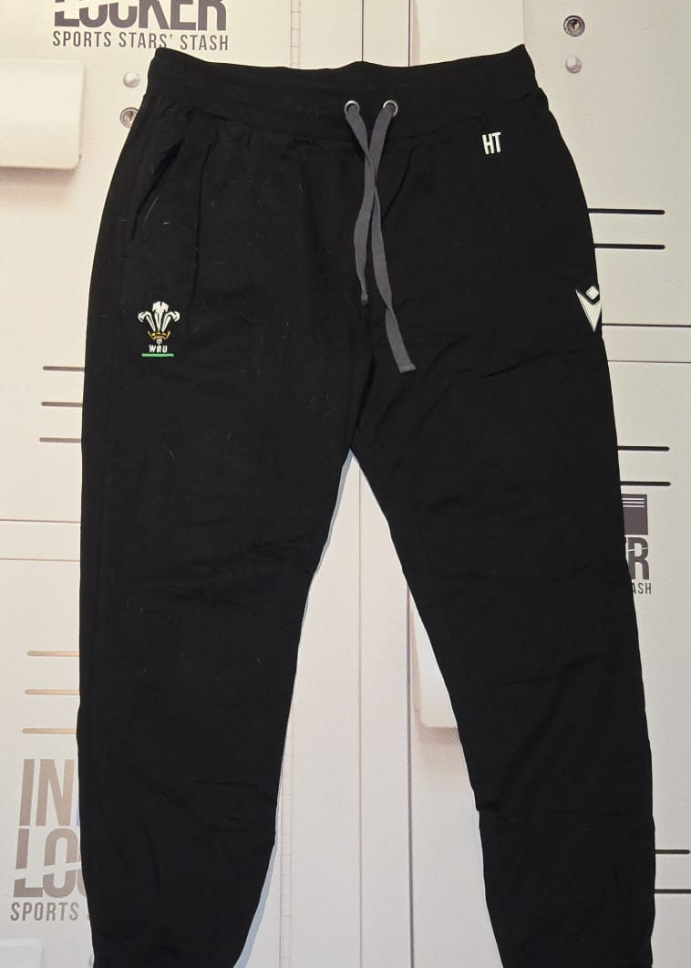 Henry Thomas - Wales Rugby Thick Tracksuit Bottoms [Black]