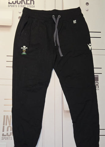Henry Thomas - Wales Rugby Thick Tracksuit Bottoms [Black]