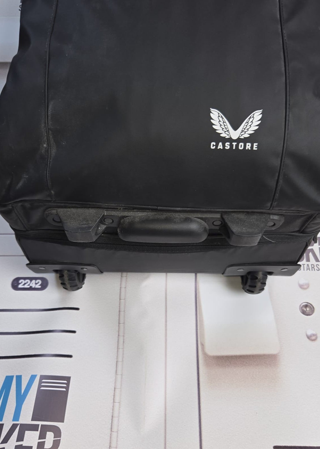 Jordan Els - Castore Initialled Medium Wheeled Suitcase [Black]
